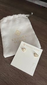 Kendra Scott Earrings Photo 0