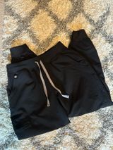 FIGS High-Rise Zamora Scrub Joggers Photo 0