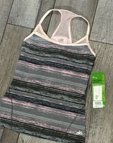 NEW ALO YOGA TANK Photo 0