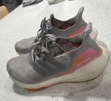 Gray Ultraboosts Photo 0