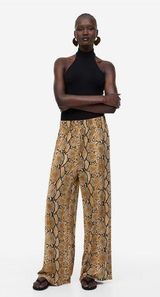 H&M snake print wide leg pants size medium new Photo 0