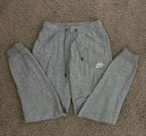 Nike Women’s Joggers Photo 0