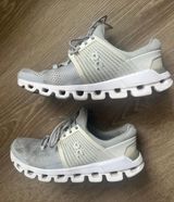 On Cloud  Running Shoes Photo 0