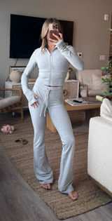 Alo Yoga set  Photo 0