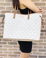 Michael Kors Vanilla Large Drawstring Photo 0