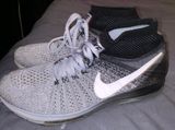 Nike Tennis Shoes Photo 0
