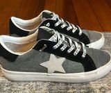 Vintage Havana Sneakers Photo 0