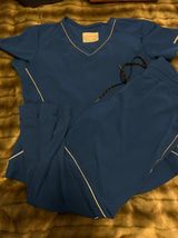 Skechers Scrubs Set Photo 0