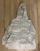 Aerie Camo Pullover Photo 0