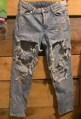 H&M Highwasted Mom Jeans Photo 0