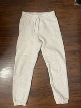 Aritzia Sweatpants Photo 0