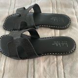 Nicole Miller Black Flat Slide On Sandal in Size 7 NWOT Photo 0