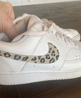 Nike Sneakers Photo 0