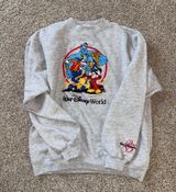 Vintage Disney World Sweatshirt Photo 0
