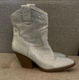 Lightly worn disco cowgirl boots Photo 0