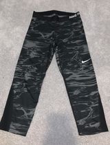 Nike Pro capri leggings Photo 0