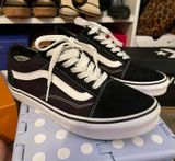 Vans  Photo 0