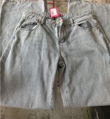 Edikted  Light Wash Jeans baggy  Photo 0