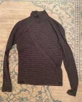 Brandy Melville turtle neck Photo 0