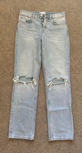 Mid-Rise Jeans Photo 0