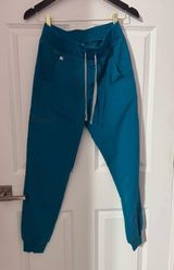 FIGS Scrub Pants Jogger Photo 0