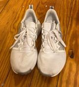 Reebok Sneakers Photo 0