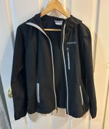 Women’s Columbia Rain Jacket Photo 0