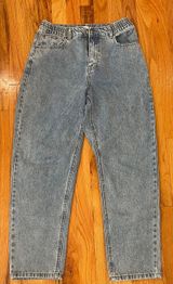 Light Wash Baggy Jeans Photo 0