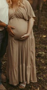 Luna Flowy Maternity Dress Photo 0