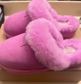UGG Cozy Slippers Photo 0