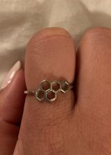 Beehive Ring Photo 0