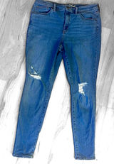 Universal Thread High Rise Ripped Skinny Denim Jeans Size 14 / 32 R Diatressed Photo 0