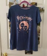 Hot Topic RICK AND MORTY T SHIRT Photo 0