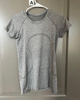Lululemon Swiftly Tech Short Sleeve Photo 0