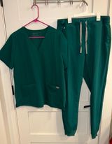 FIGS Hunter Green Scrubs Set Photo 0