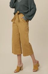 *NEW* Easel Crop Jeans Photo 0