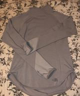 The North Face Lightweight Pullover Photo 0
