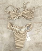 Montce Bikini Photo 0