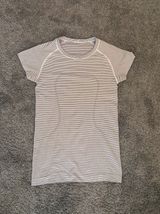 Lululemon Swiftly Tech Short Sleeve Photo 0