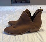 Universal Thread Booties Photo 0