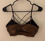 The Great adorable alo sports bra fits like a size M condition Photo 0