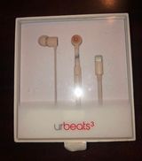 Beats by Dre Rose Gold Ear Buds Photo 0
