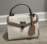 Guess Purse Photo 0