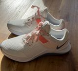 Nike Tennis Shoes Photo 0