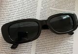 Retro Black Sunglasses Photo 0