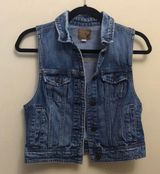 American Eagle America eagle jean vest size small Photo 0