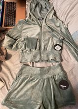 velvet cropped set Photo 0