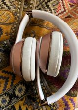 Beats Rose Gold Wireless Headphones Photo 0
