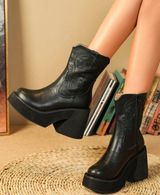 Black Embroidered Boots Size 7 Photo 0