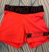 Nike Pros Photo 0